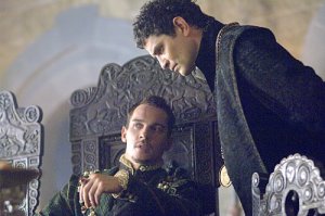 Henry (Rhys Myers) & Cromwell (Frain)