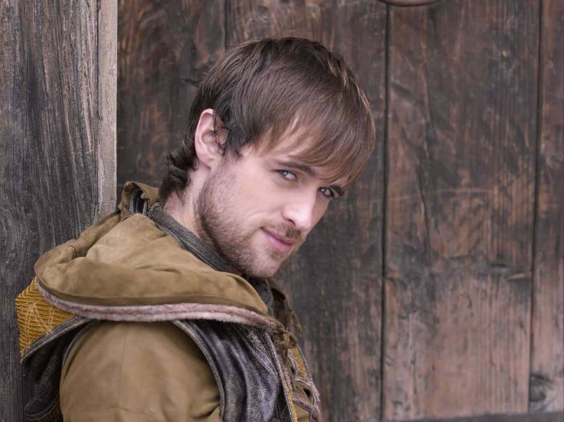 Jonas Armstrong as Robin Hood