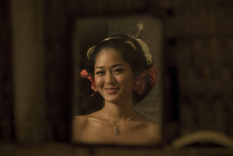 Srintil shines as a dancer (but not in her personal life)