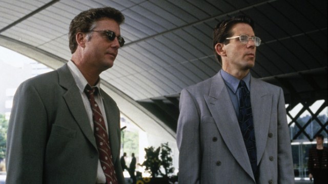 Jeff (William Petersen) and Marty (Gary Cole) 