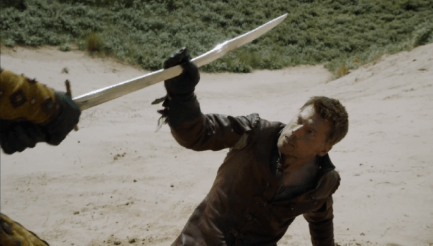 Jaime-catches-sword-630x358