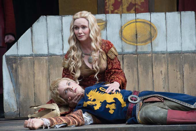 Joffrey-and-Lady-Crane-in-Game-of-Thrones-Season-6-Episode-6